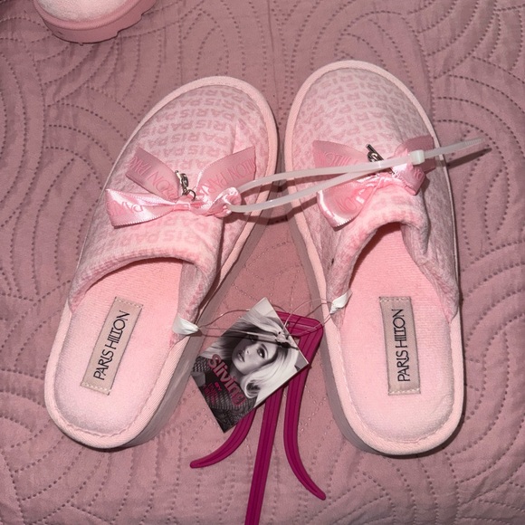 Paris Hilton Shoes - Paris Hilton Light Pink Bow Slippers